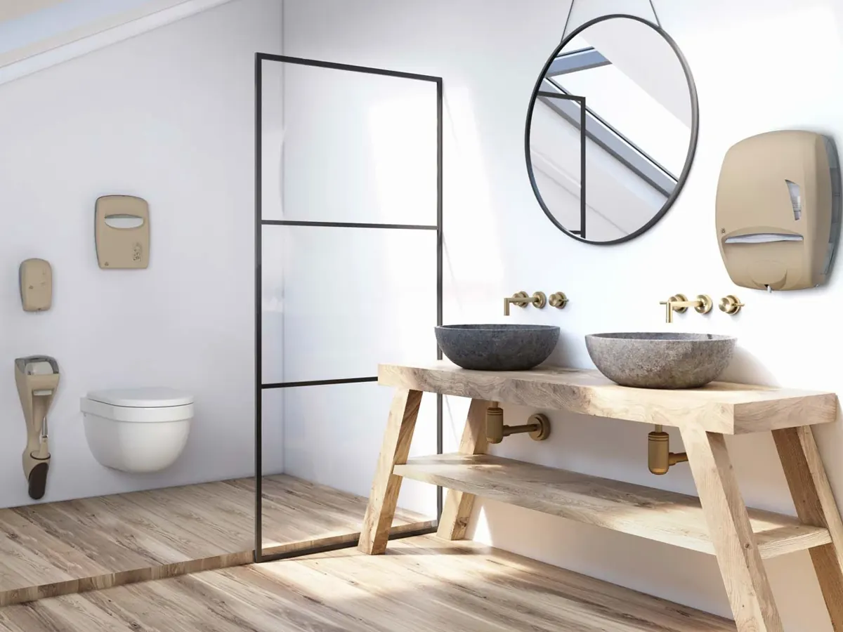 Mar Plast — dispenser per carta e sapone in un bagno